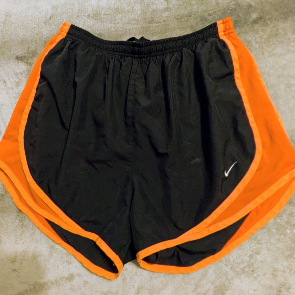 H10 Vintage Nike running shorts
